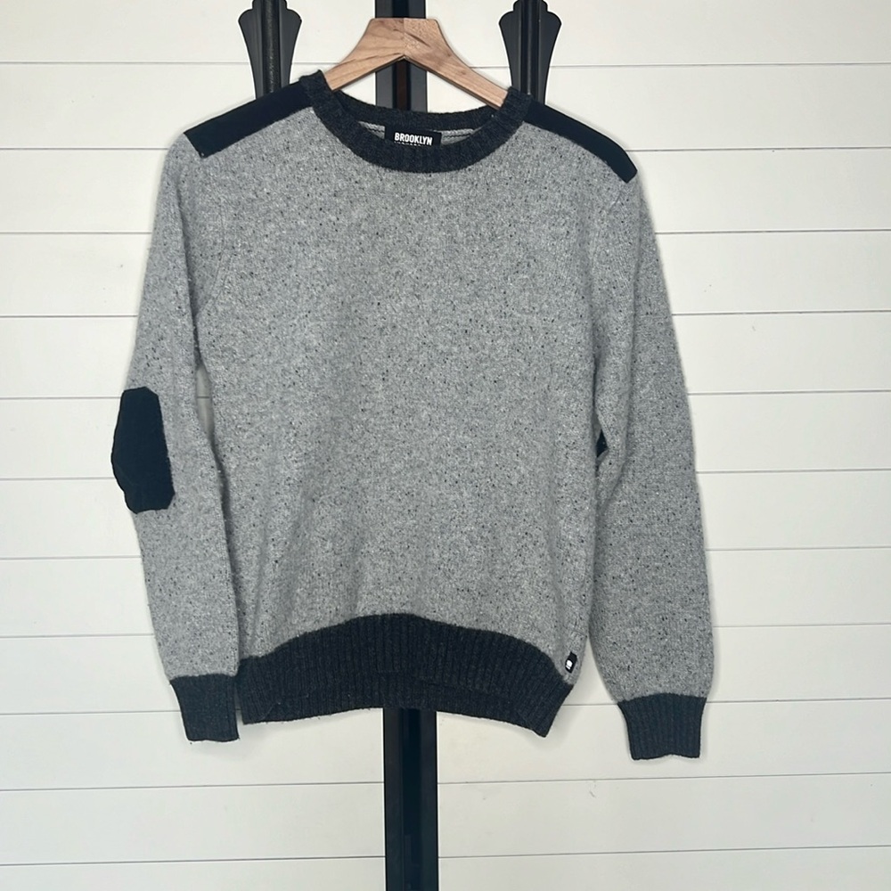 Brooklyn Industries Gray and Black Crewneck Sweater